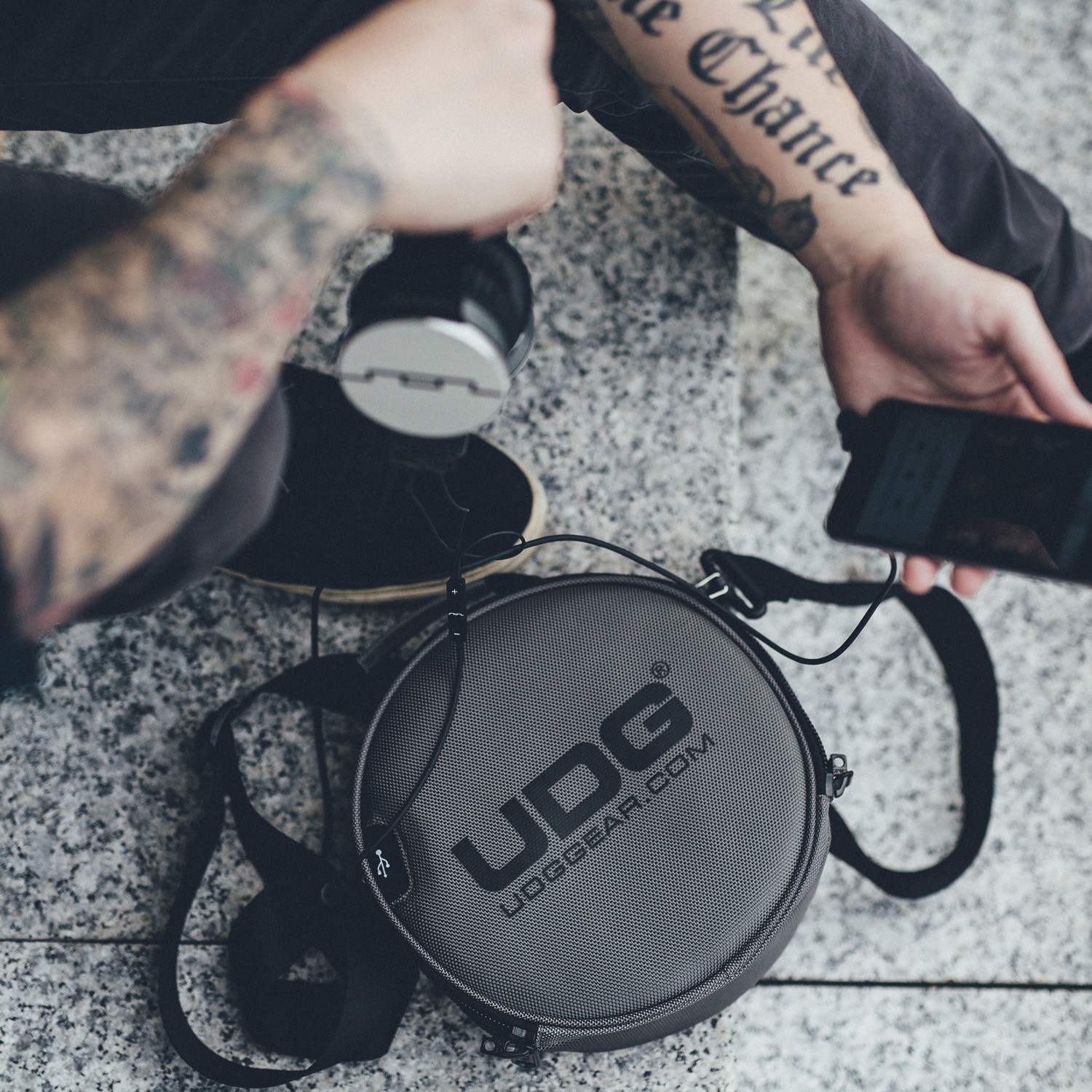 UDG Ultimate DIGI Headphone Bag Charcoal по цене 4 510 ₽