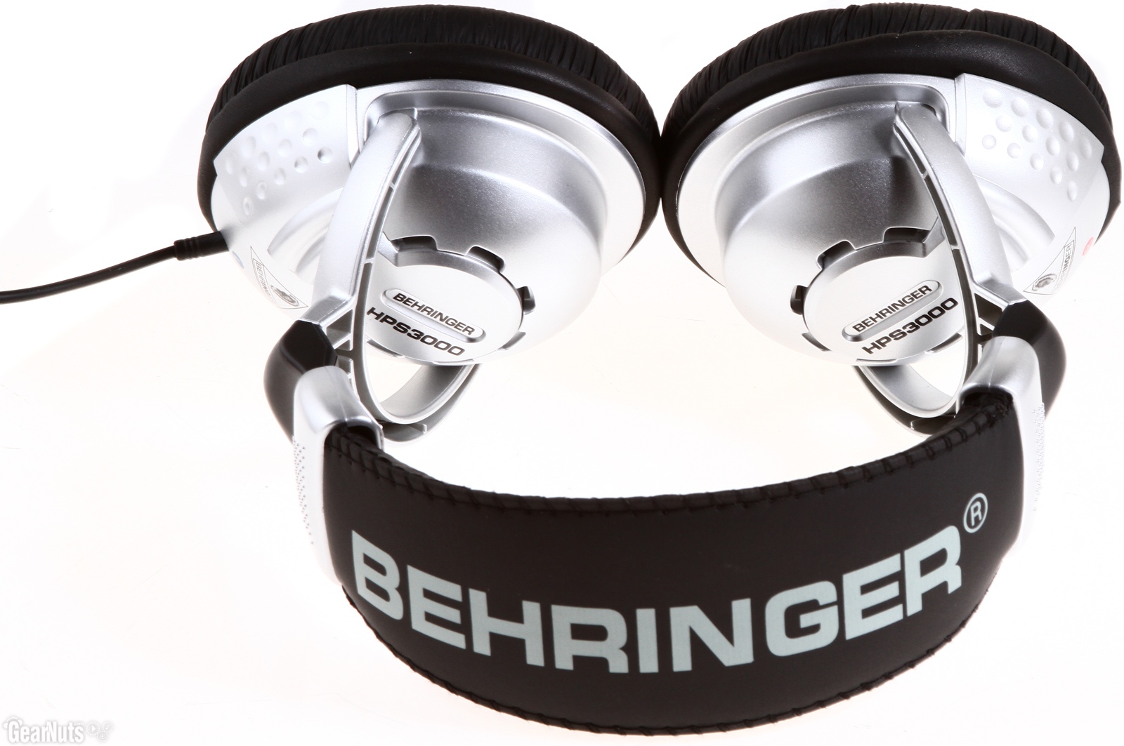 Behringer HPS3000 по цене 1 560 ₽