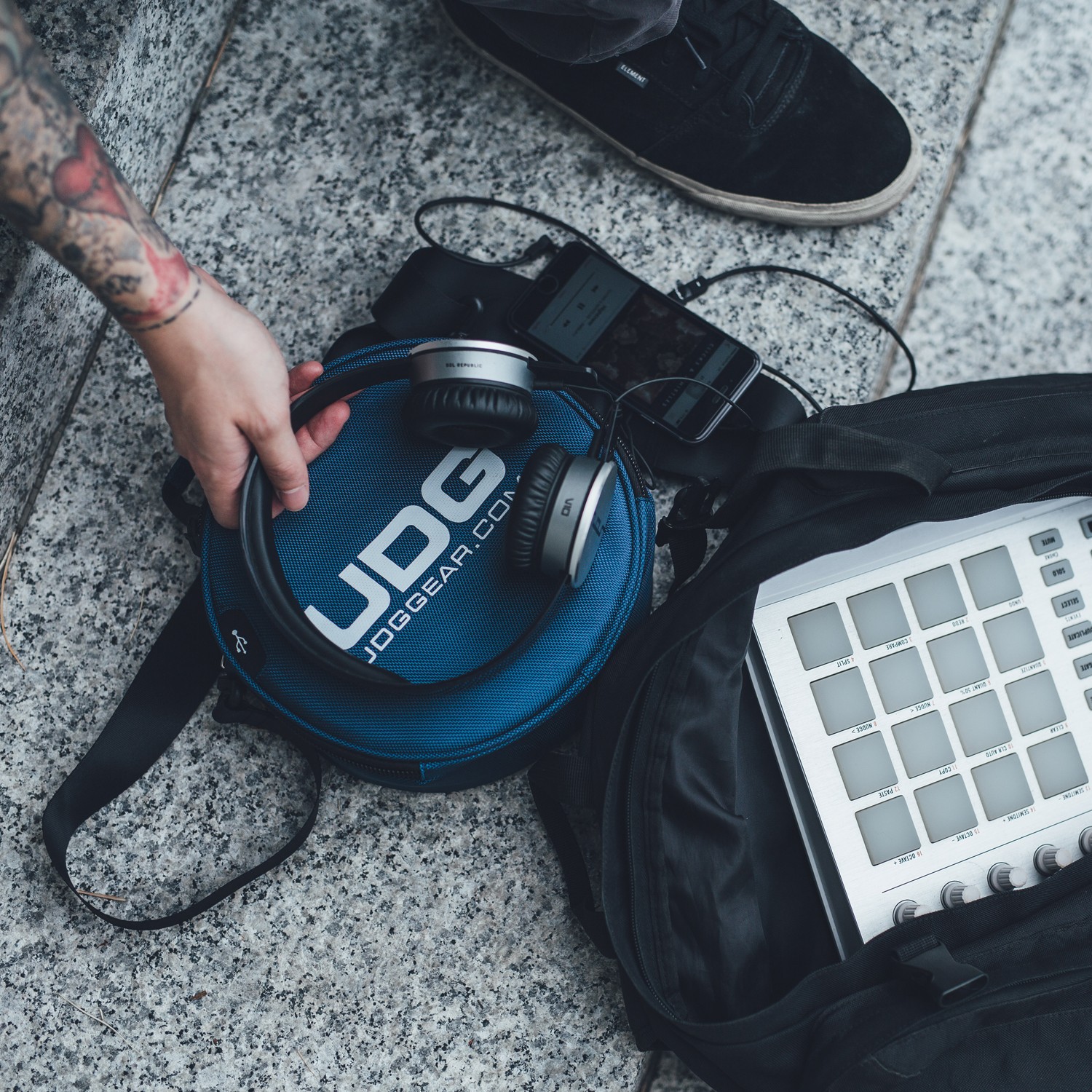 UDG Ultimate DIGI Headphone Bag Dark Blue по цене 7 200.00 ₽
