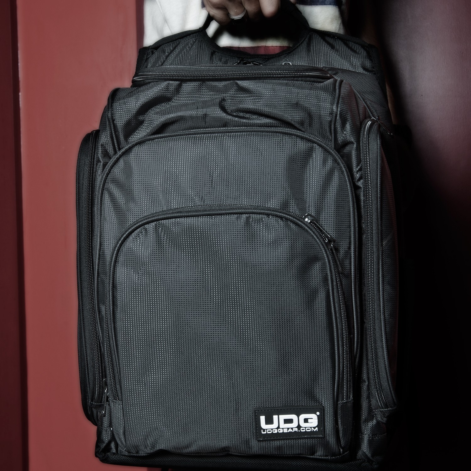 UDG Ultimate DIGI Backpack Black/Orange Inside по цене 16 080 ₽