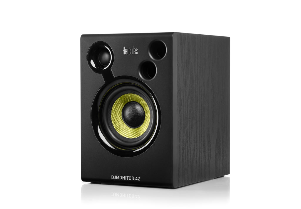 Hercules DJMonitor 42 по цене 36 100 ₽