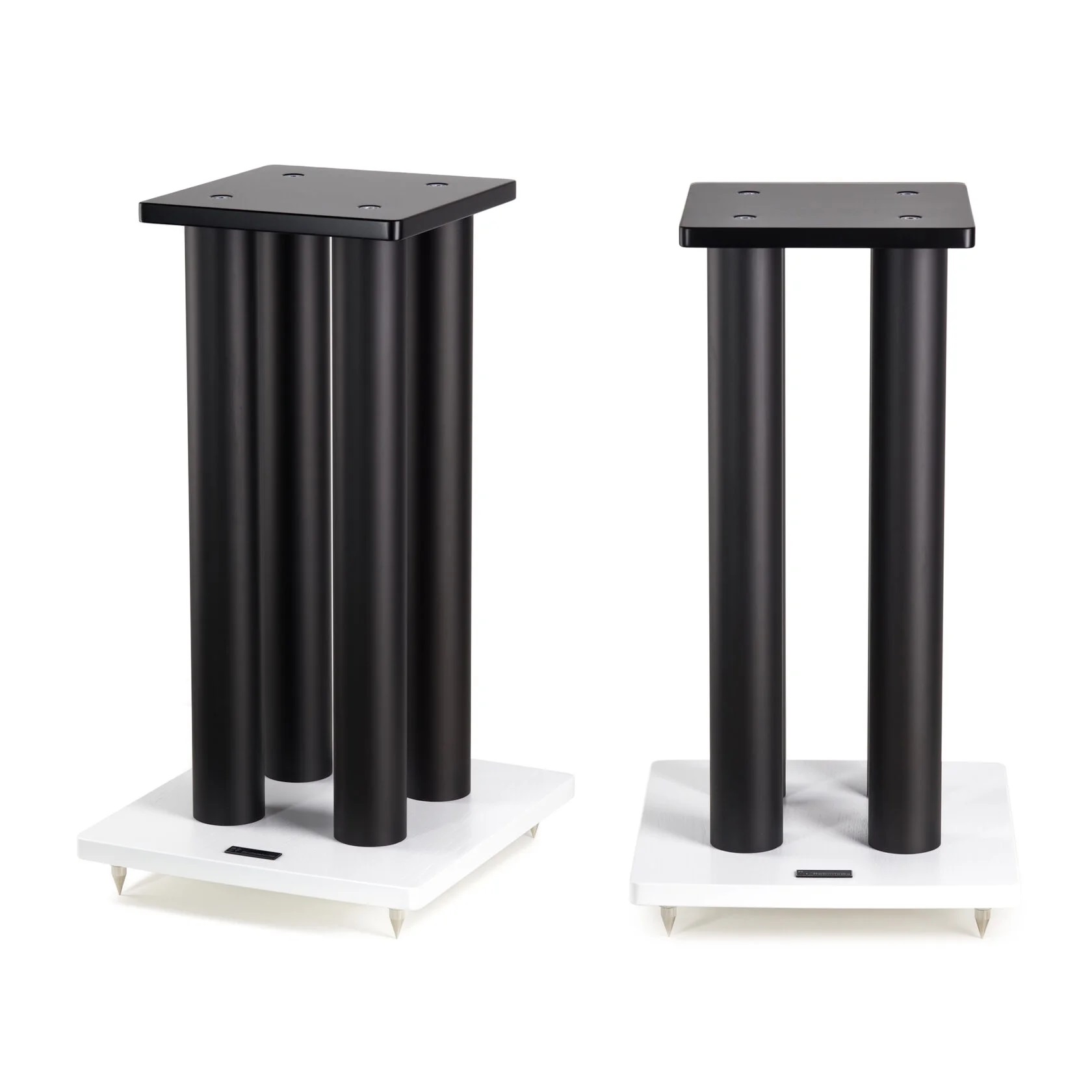 Radiotehnika T5B Black/White по цене 34&nbsp;990.00 ₽