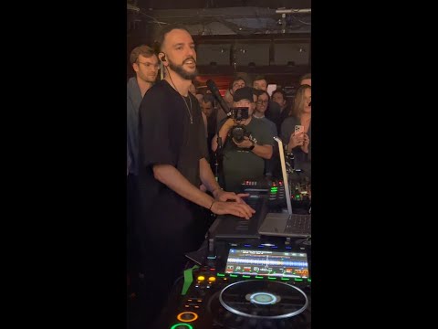 Behringer Wave по цене 88 000 ₽