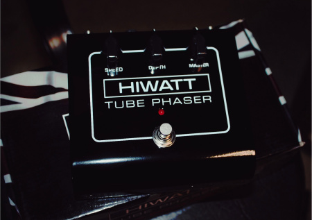 Hiwatt Tube Phaser по цене 8 400 ₽