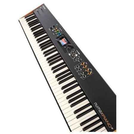 Studiologic NUMA X Piano GT по цене 206 240 ₽