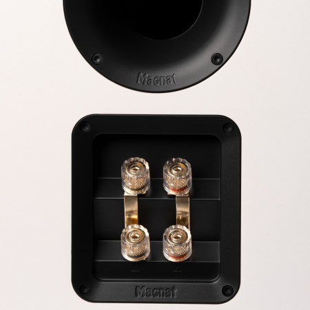 Magnat Signature 607 White по цене 190 000 ₽